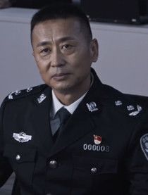 雷建华(刘建国 饰)